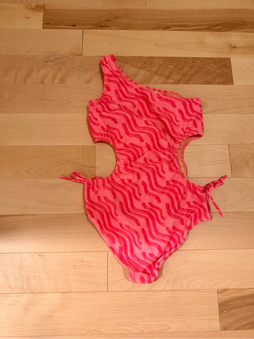 Girls One-Shoulder Cutout Swimsuit in Neon Pink Wave Pattern CREWCUTS 10